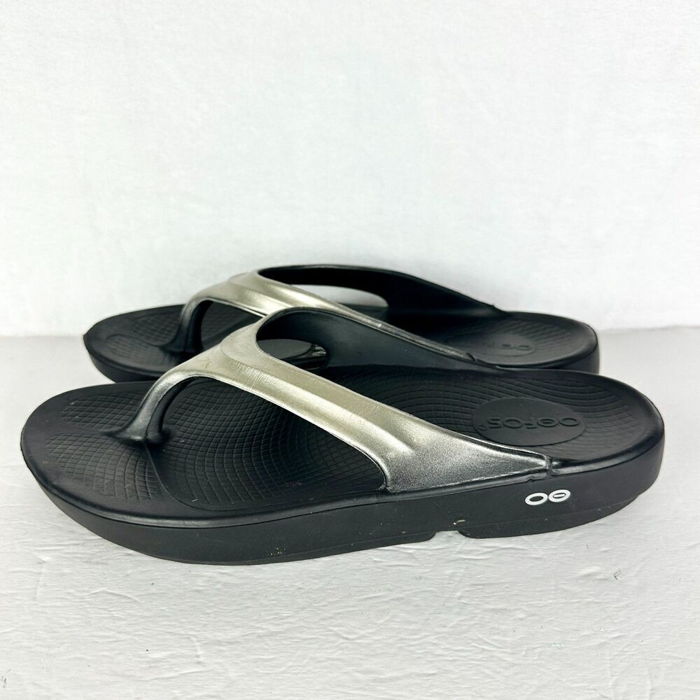 OOFOS Womens OOlala Luxe Thong Sandal Flip Flop Size 10 Latte Recovery